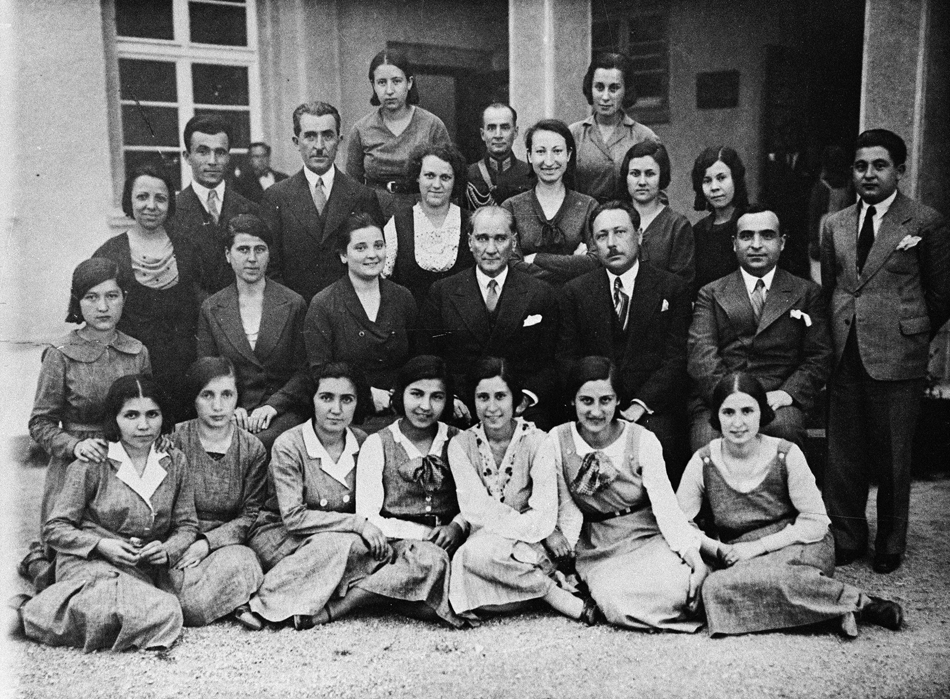 ATATÜRK ANKARA KIZ LİSESİ'NDE, 24 HAZİRAN 1933